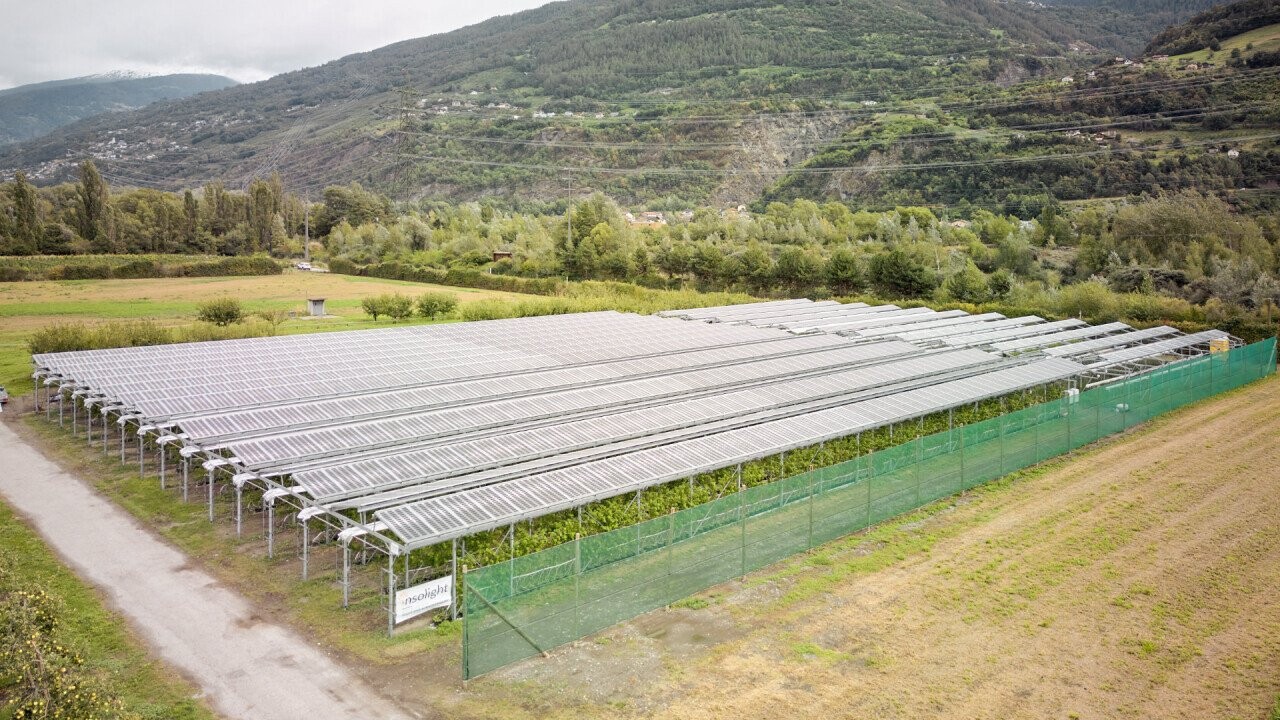 Agrivoltaic installation, Conthey, Switzerland