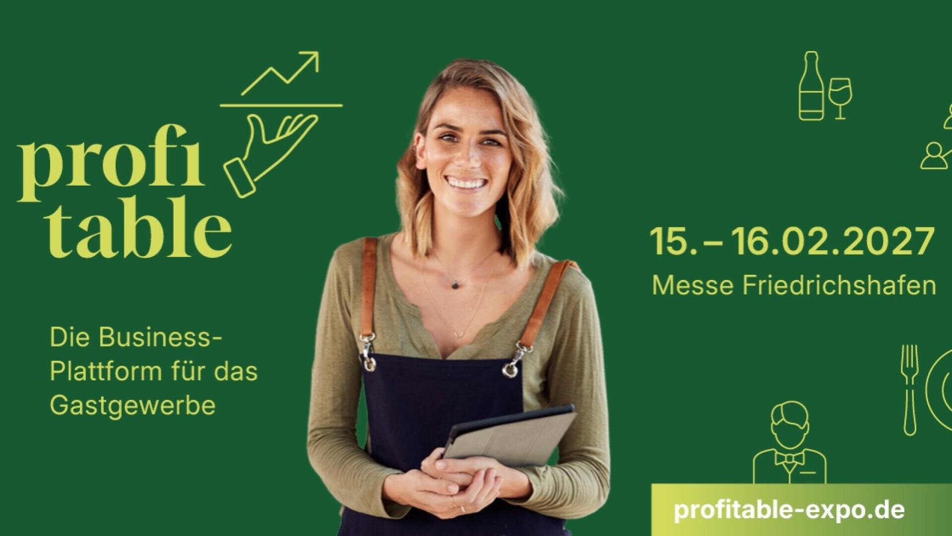 Eine lächelnde Frau, die ein Tablet in der Hand hält, steht vor den Veranstaltungsinformationen zur „profitable“, einer Geschäftsplattform für das Gastgewerbe, die vom 15. bis 16. Februar 2027 auf der Messe Friedrichshafen stattfindet. Website: profitable-expo.de.