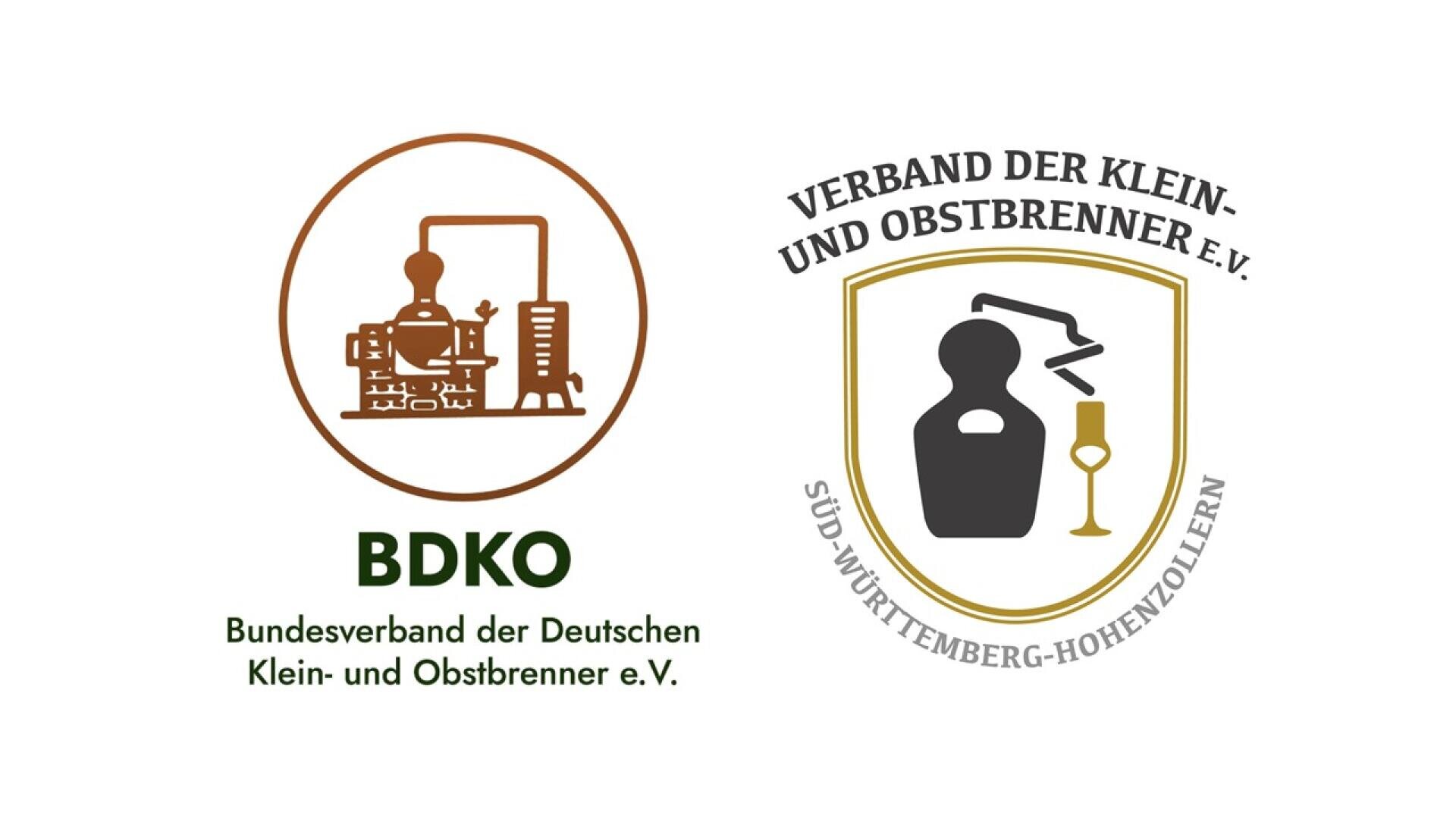 Zwei Logos: Links der braune Umriss eines Brennereiapparats mit grünem Text BDKO und Bundesverband der Deutschen Klein- und Obstbrenner e.V.; rechts eine schwarze Brennerei, Glas und Apfel in einem Schild mit VERBAND DER KLEIN- UND OBSTBRENNER e.V. SÜD-WÜRTTEMBERG-HOHENZOLLERN.
